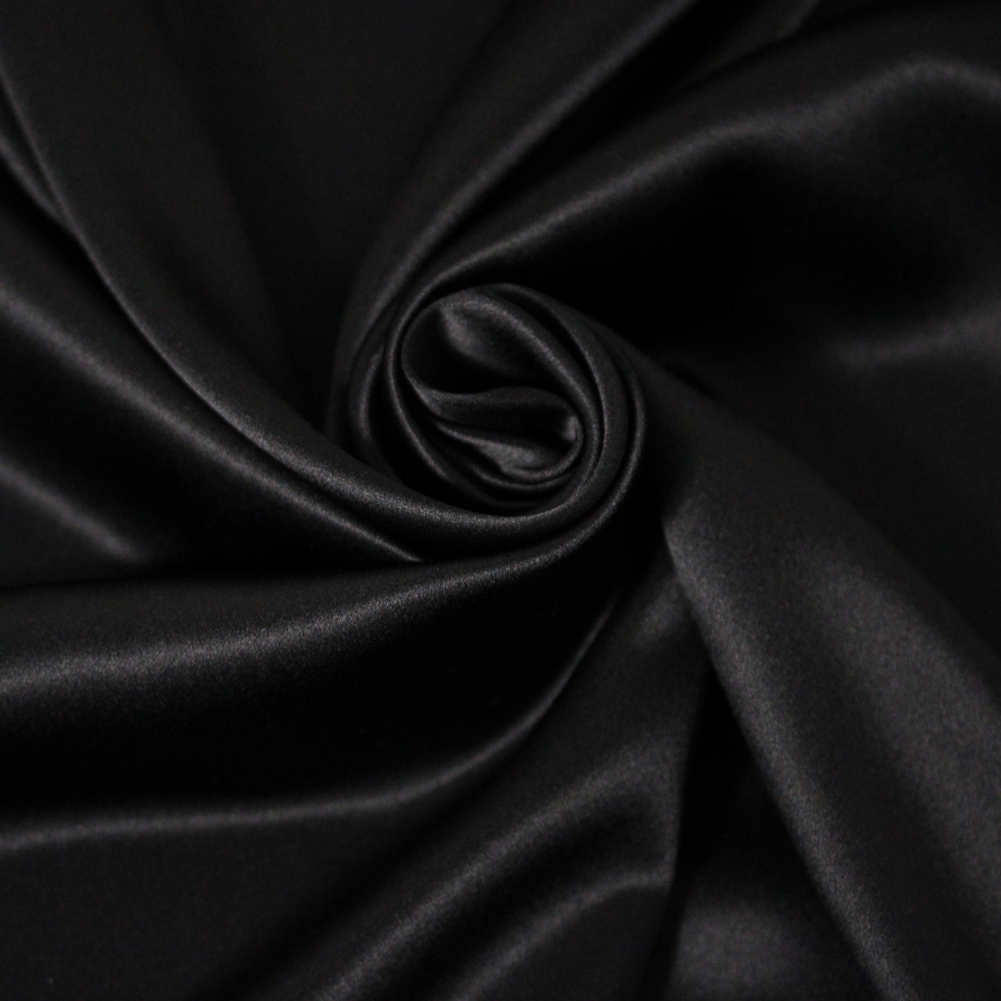 Tissu satin de soie  - noir - photo 1/3 | So Tissus