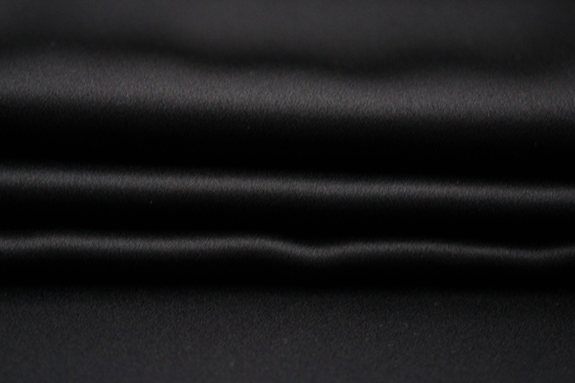 Tissu satin de soie  - noir - photo 2/3 | So Tissus