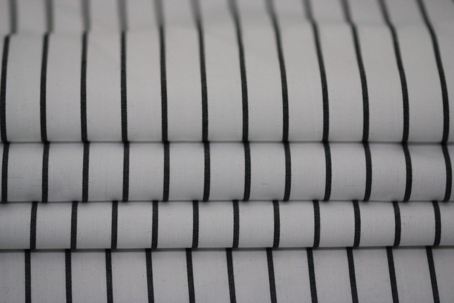Tissu popeline de coton  prestige - à rayures - blanc et noir - photo 2/5 | So Tissus