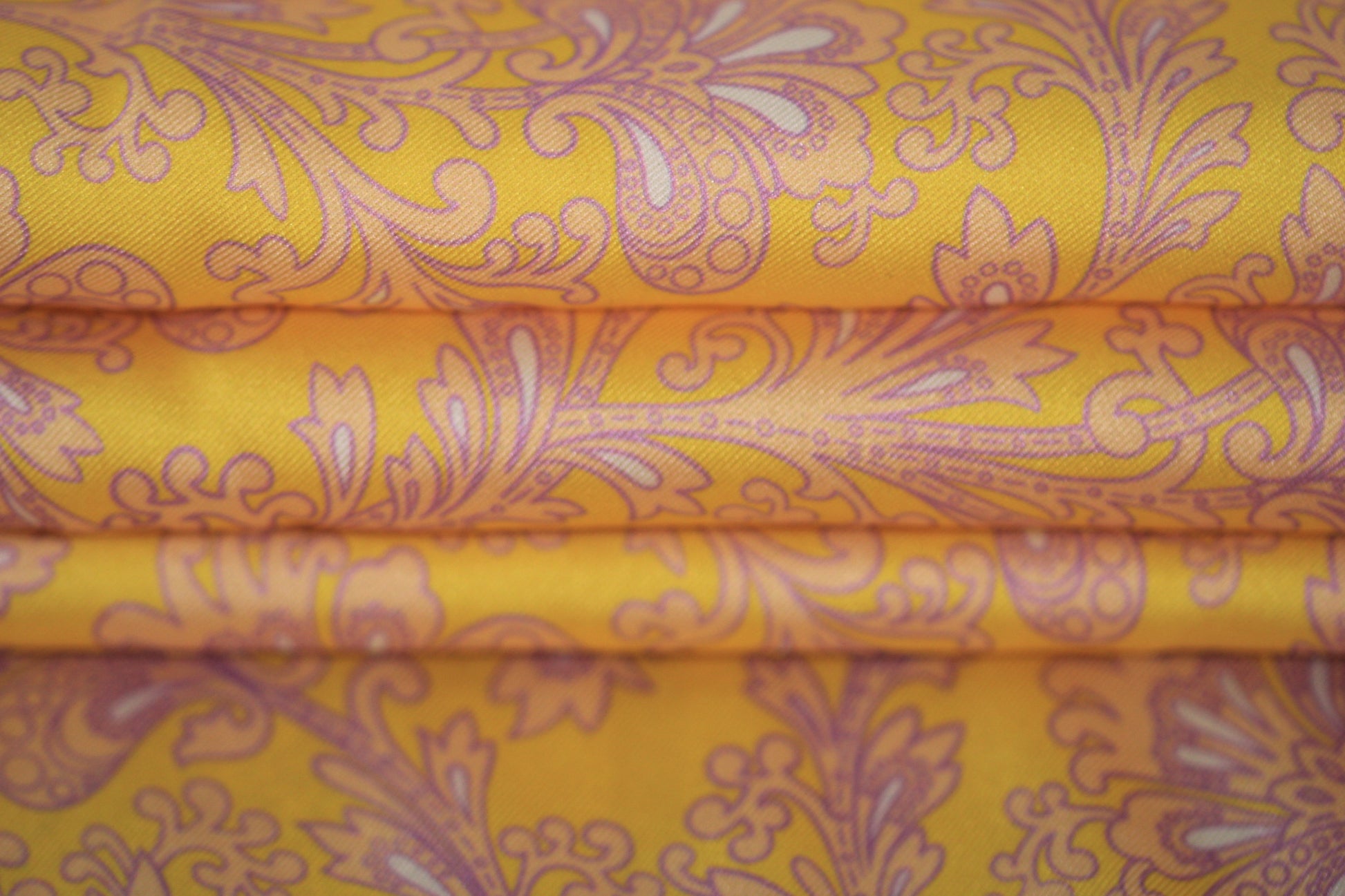 Tissu twill - imprimé fleuri - ton jaune et parme - photo 2/4 | So Tissus