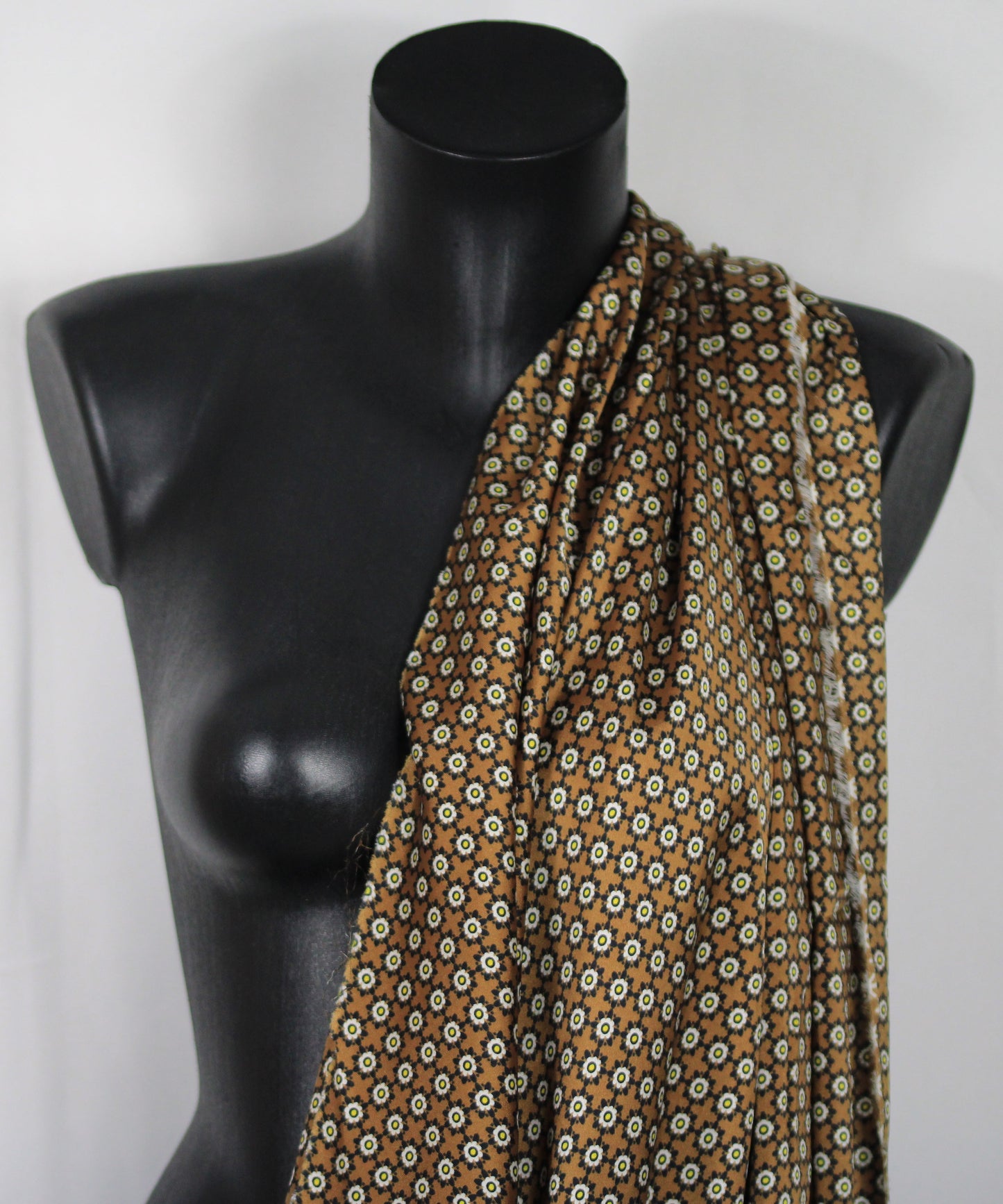 Tissu twill - imprimé fleur géometrique - ton marron, noir, écru et jaune - photo 3/4 | So Tissus