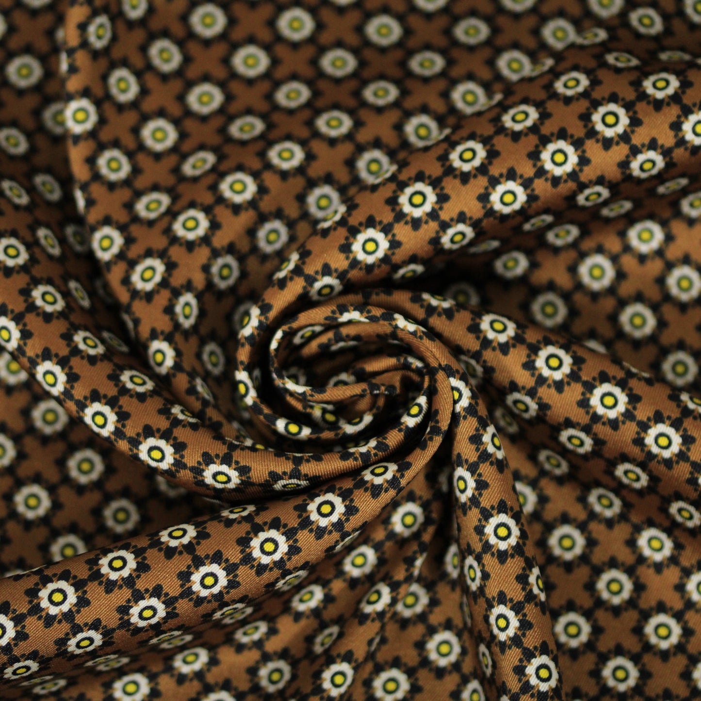 Tissu twill - imprimé fleur géometrique - ton marron, noir, écru et jaune - photo 1/4 | So Tissus