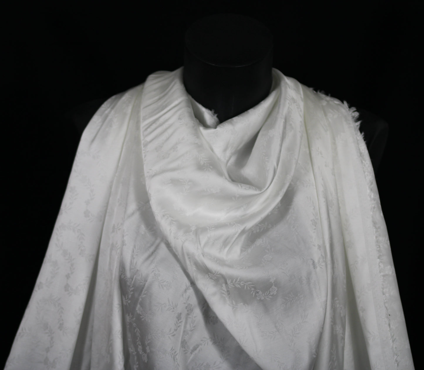 Tissu jacquard - motif fleuri - blanc - photo 4/4 | So Tissus