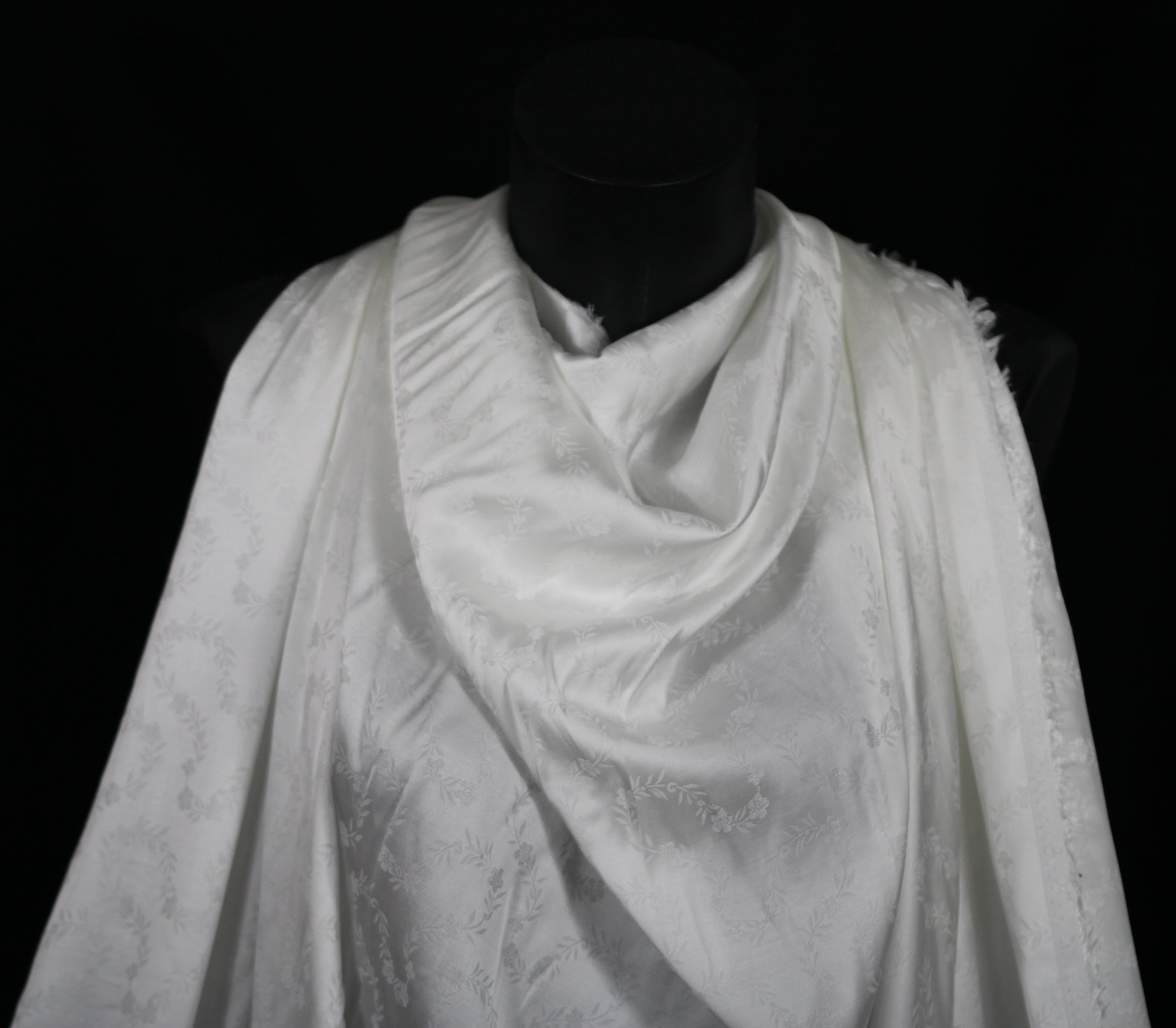 Tissu jacquard - motif fleuri - blanc - photo 4/4 | So Tissus
