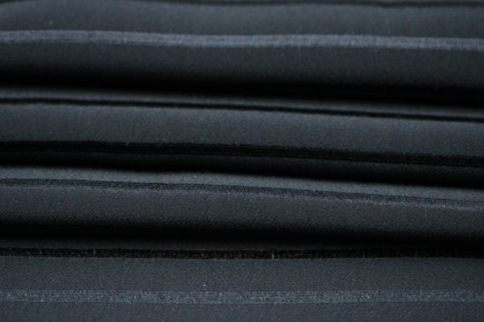 Tissu crêpe de soie - à rayures satiné - bleu marine - photo 2/4 | So Tissus