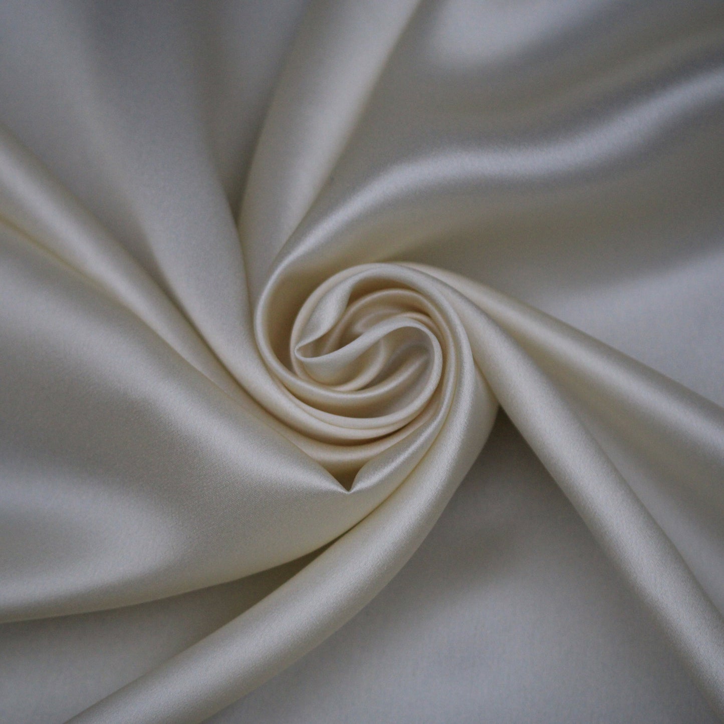 Tissu satin de soie  - écru - photo 1/4 | So Tissus