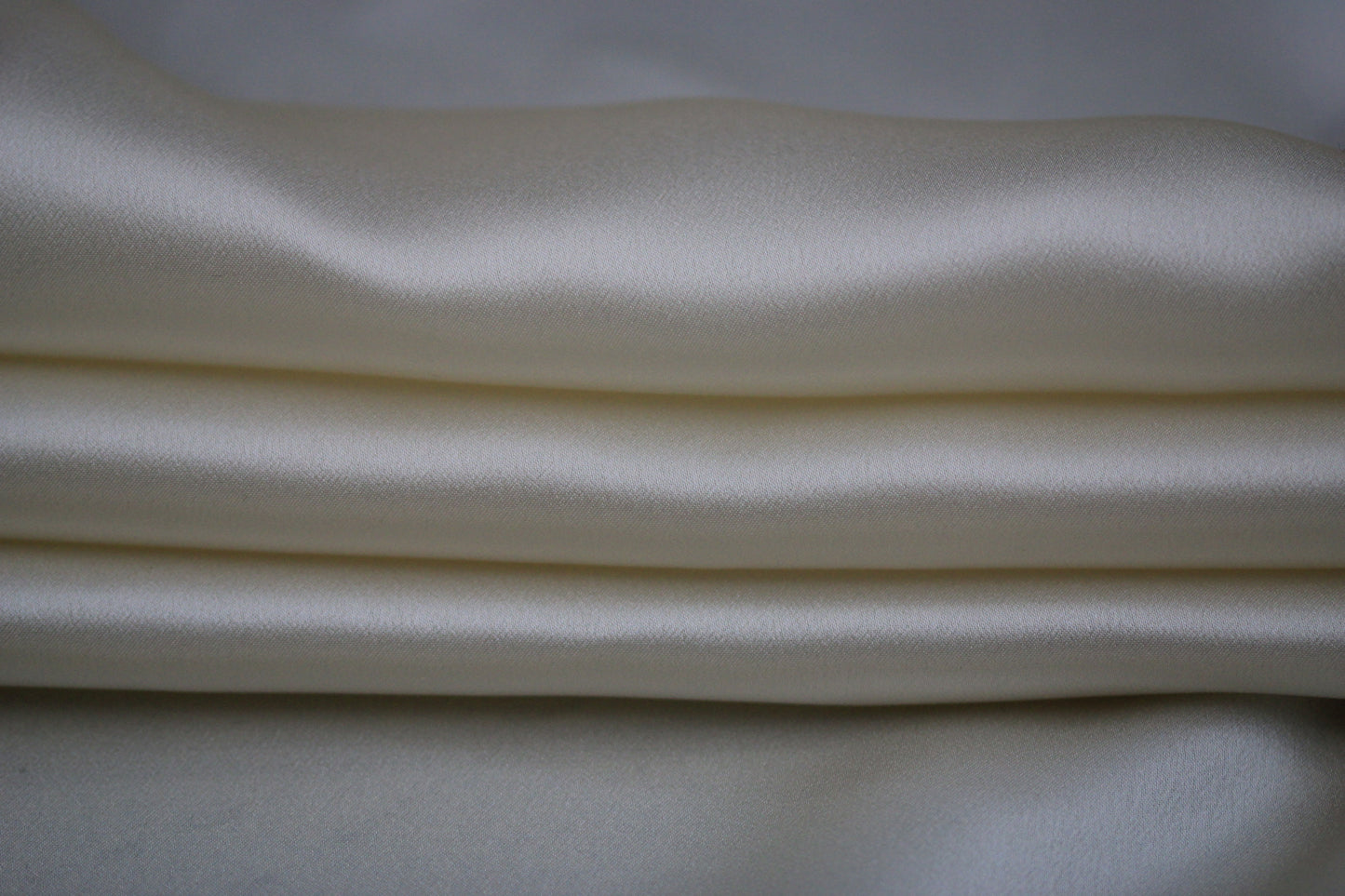 Tissu satin de soie  - écru - photo 2/4 | So Tissus