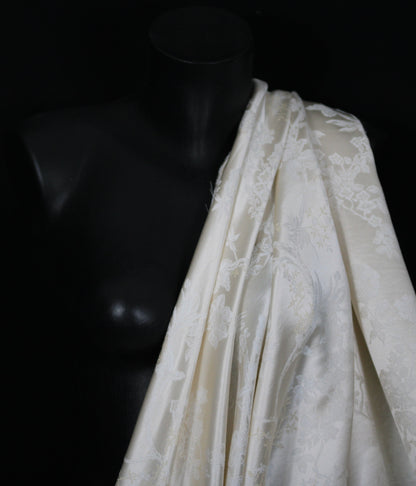 Tissu jacquard de soie - motif fleuri - écru - photo 4/4 | So Tissus
