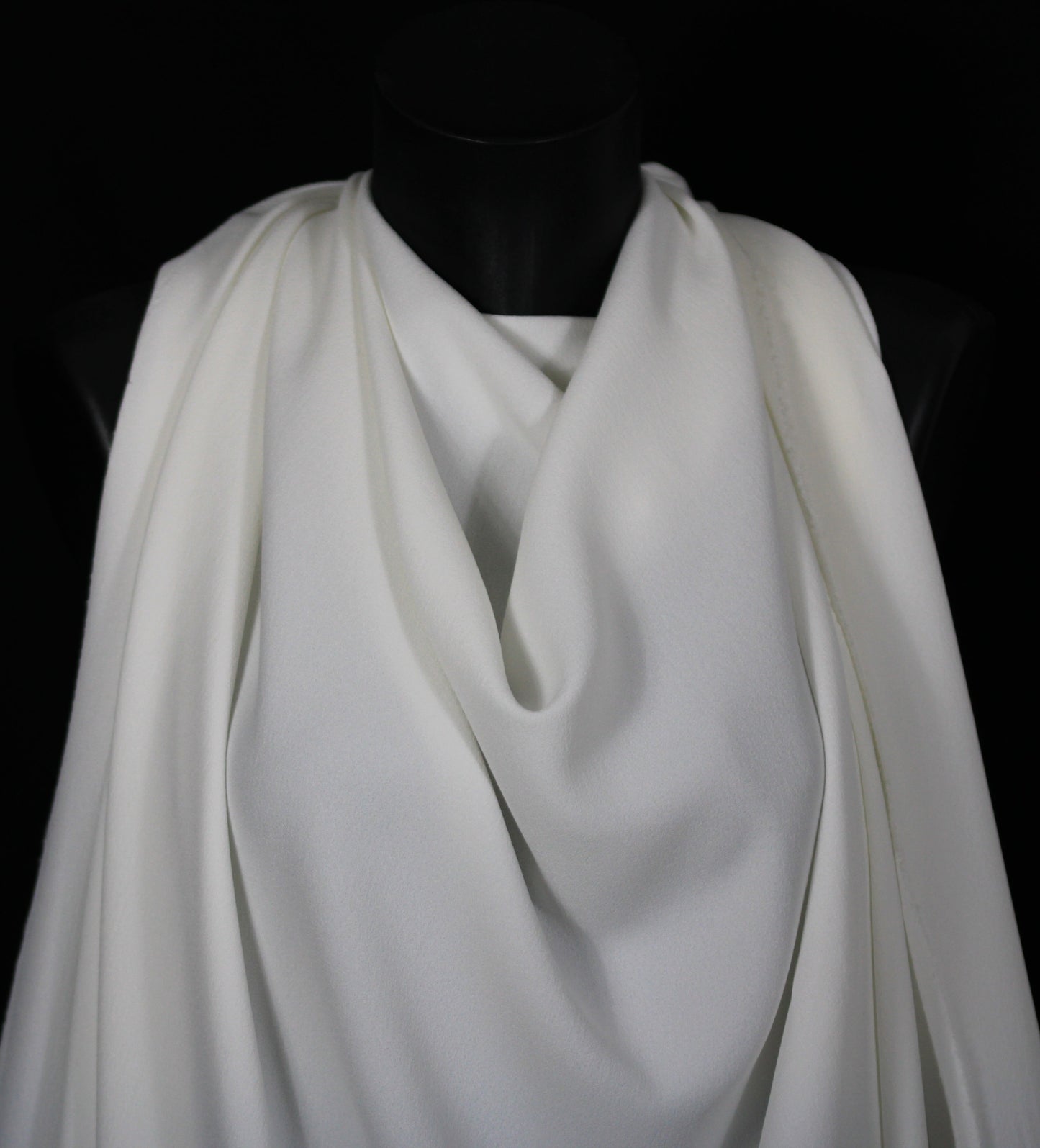 Tissu crêpe viscose prestige - blanc - photo 3/4 | So Tissus