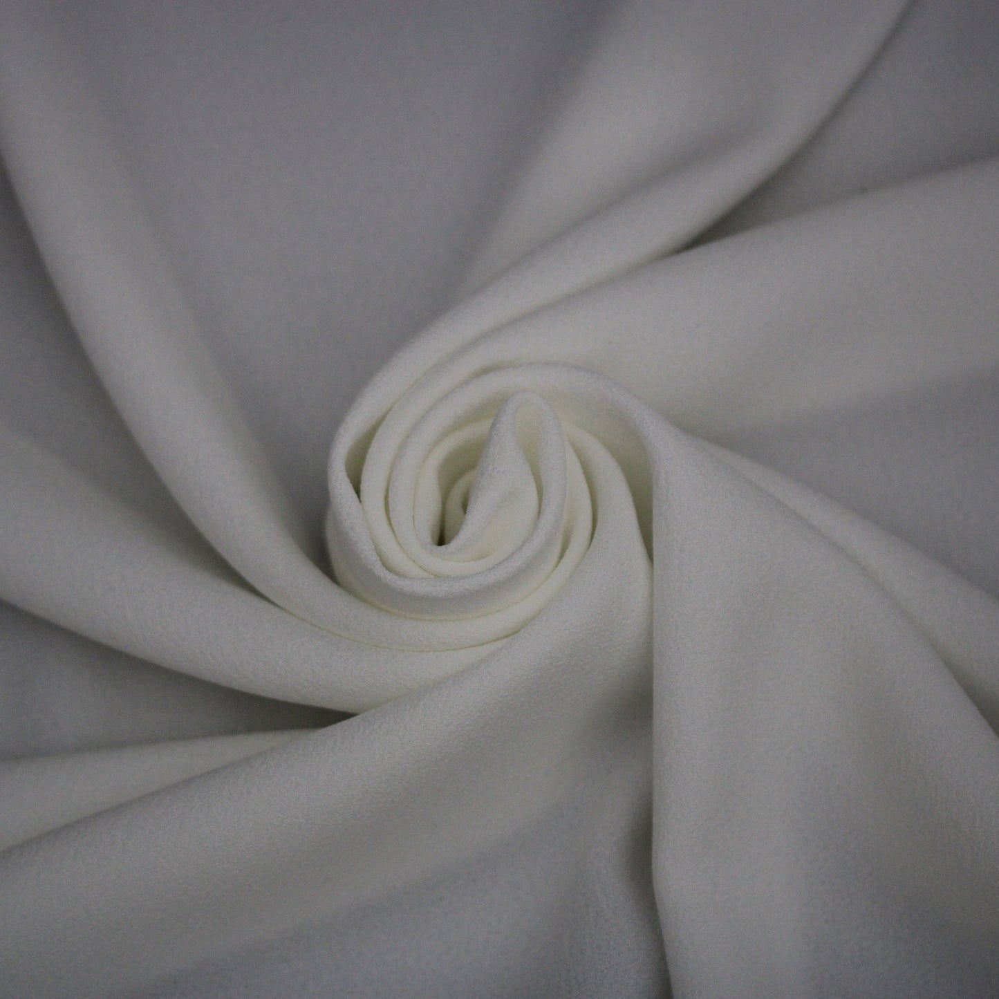 Tissu crêpe viscose prestige - blanc - photo 1/4 | So Tissus