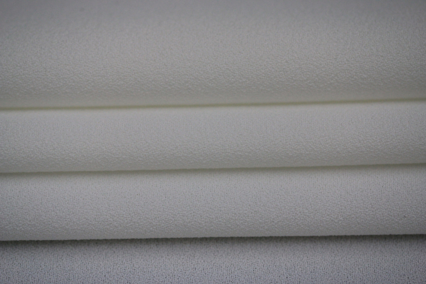 Tissu crêpe viscose prestige - blanc - photo 2/4 | So Tissus