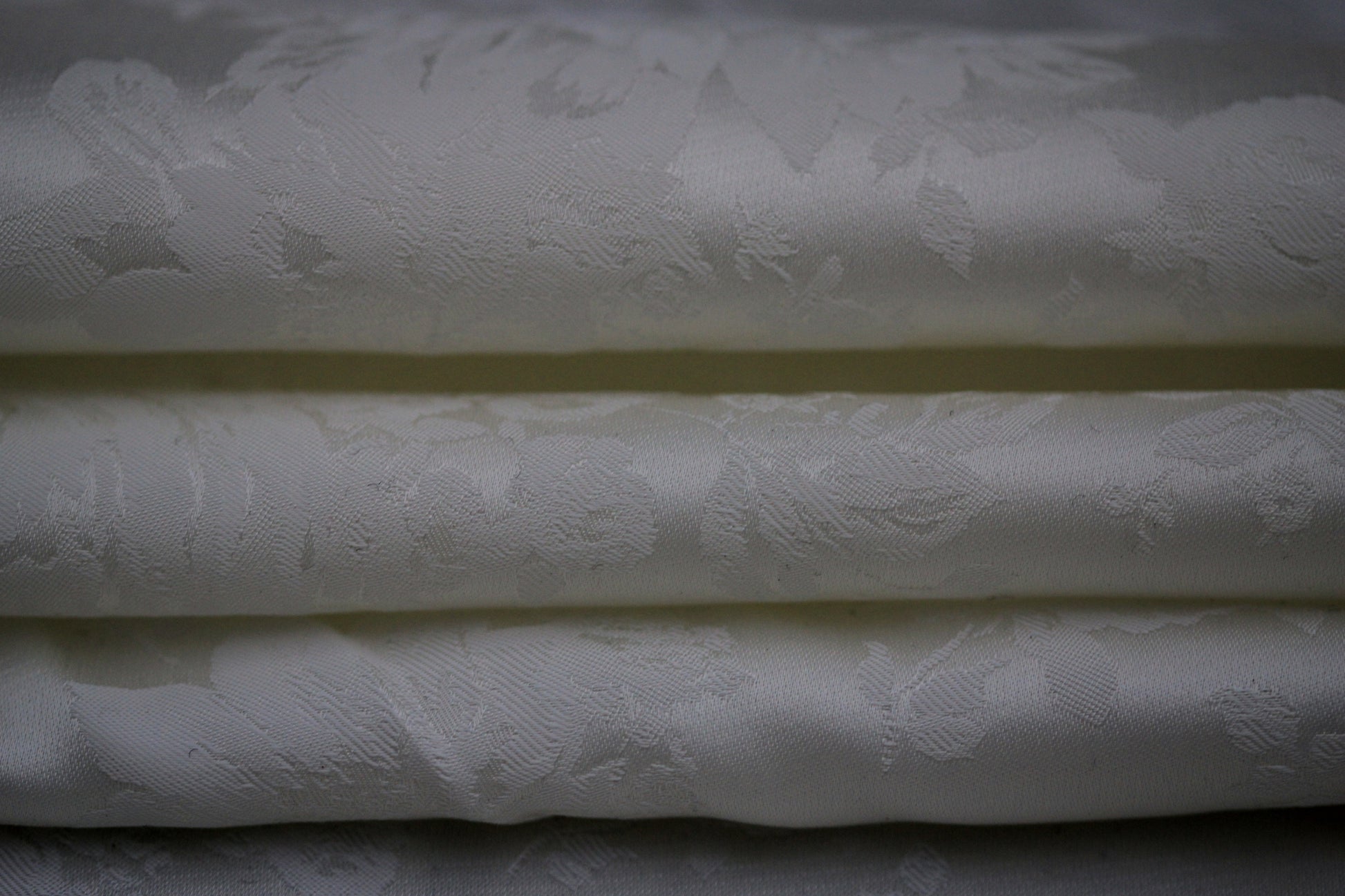 Tissu jacquard viscose - motif fleuri - ivoire - photo 2/4 | So Tissus