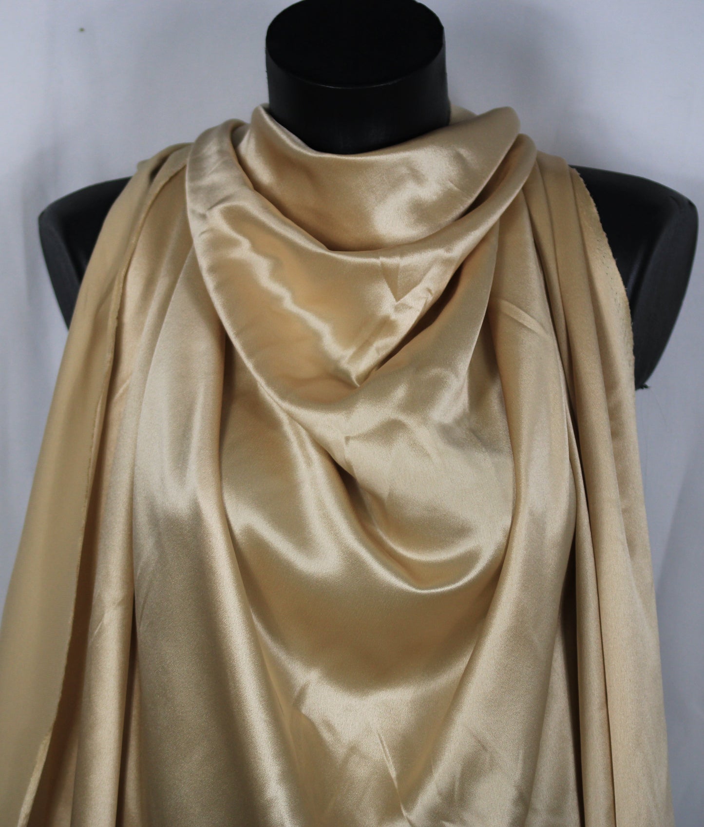 Tissu satin de soie - beige - photo 3/4 | So Tissus