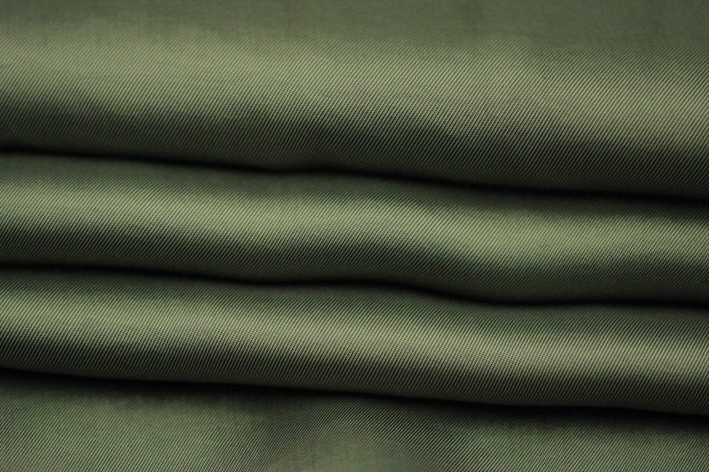Tissu twill cupro - kaki - photo 2/4 | So Tissus