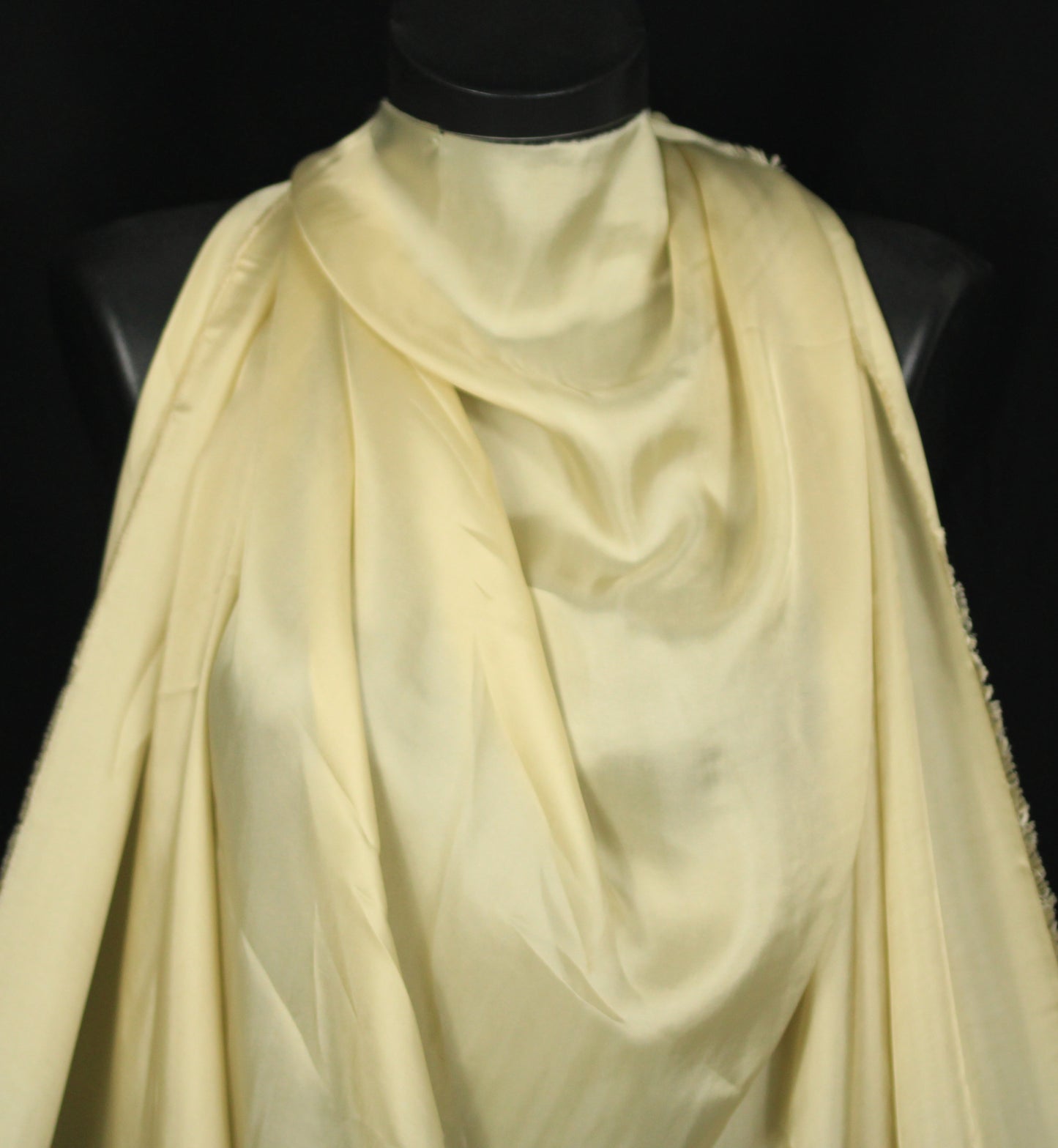 Tissu twill cupro - beige - photo 3/4 | So Tissus