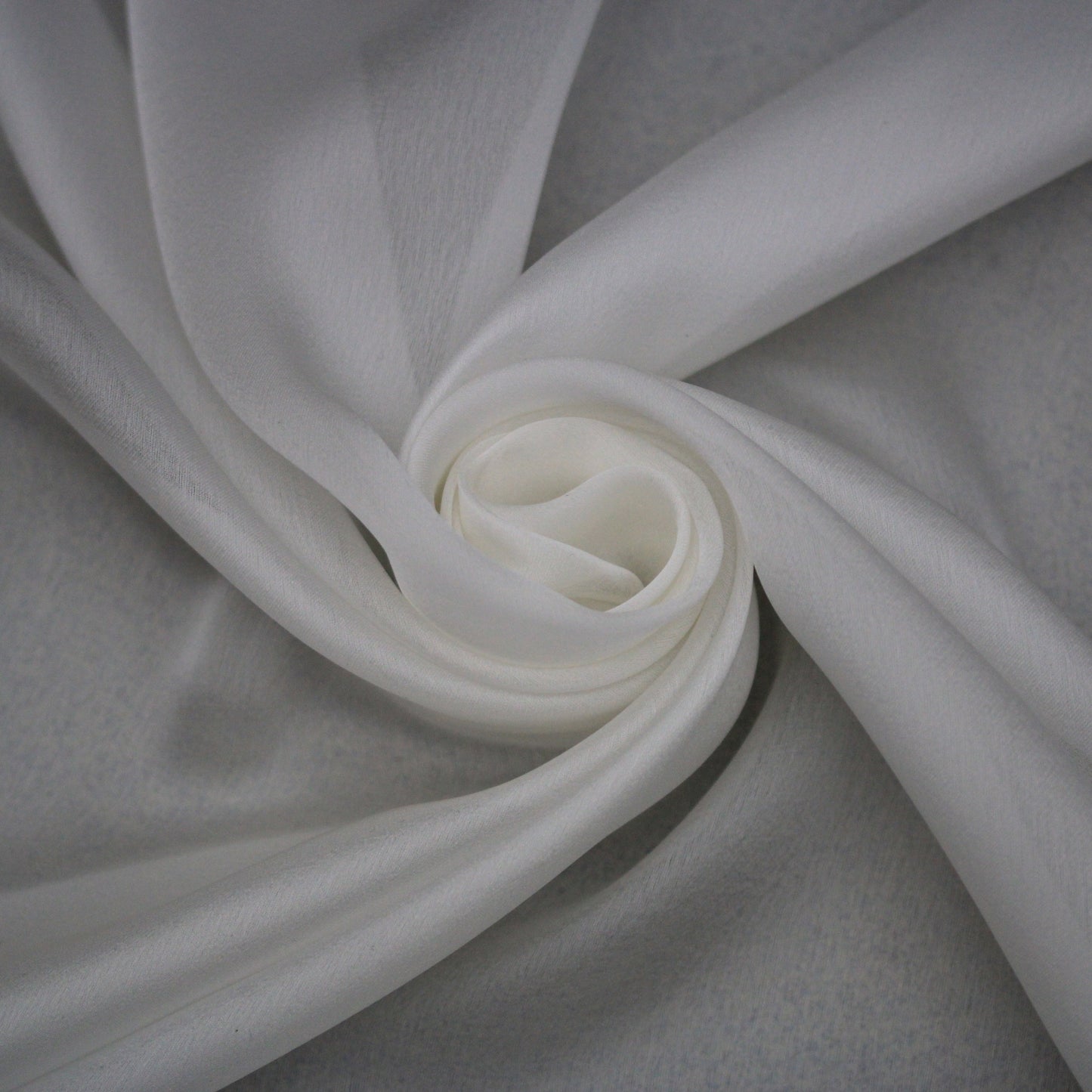 Tissu mousseline de soie satiné - blanc - photo 1/4 | So Tissus