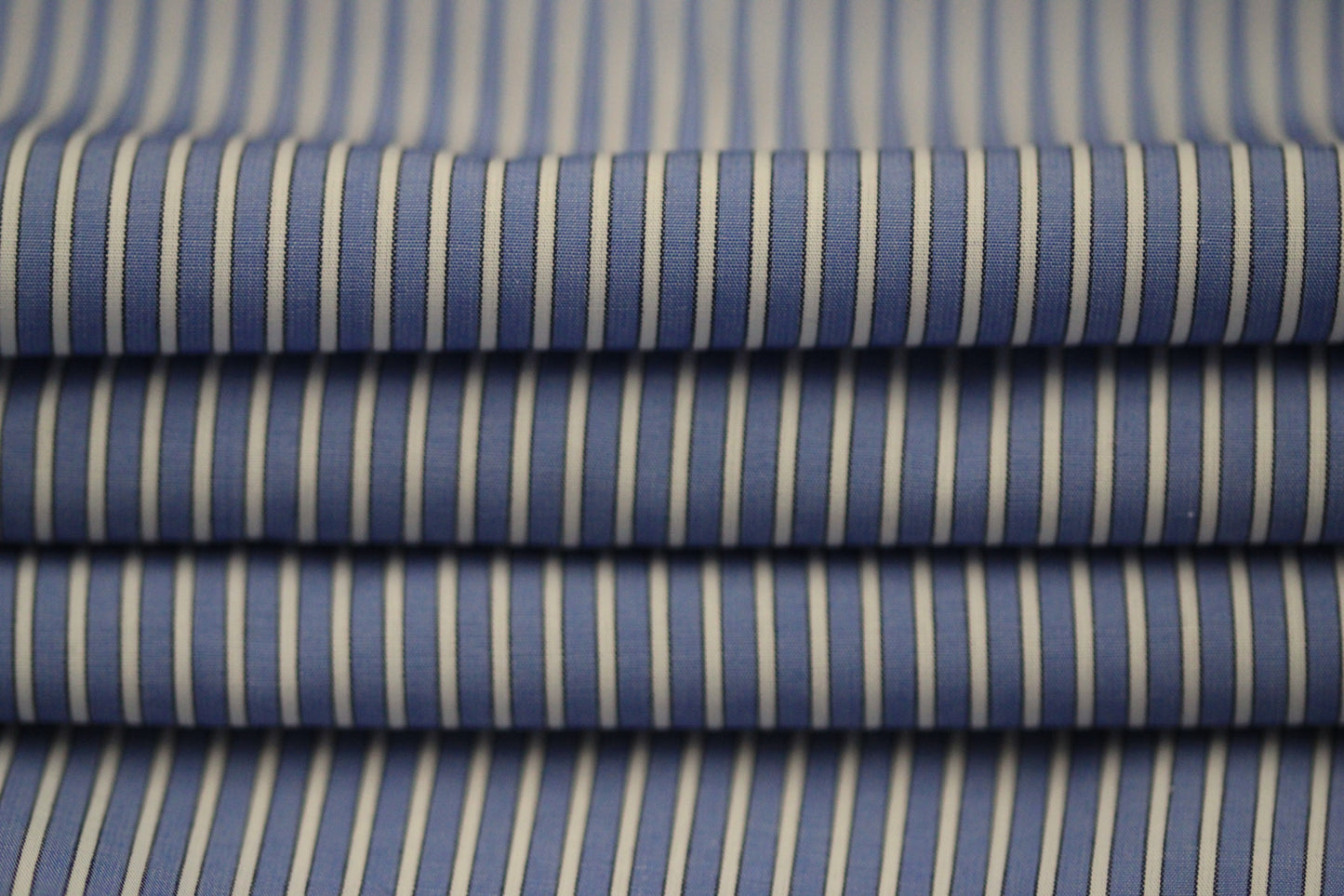 Tissu popeline de coton  prestige - à rayures - blanc et bleu ciel - photo 2/4 | So Tissus