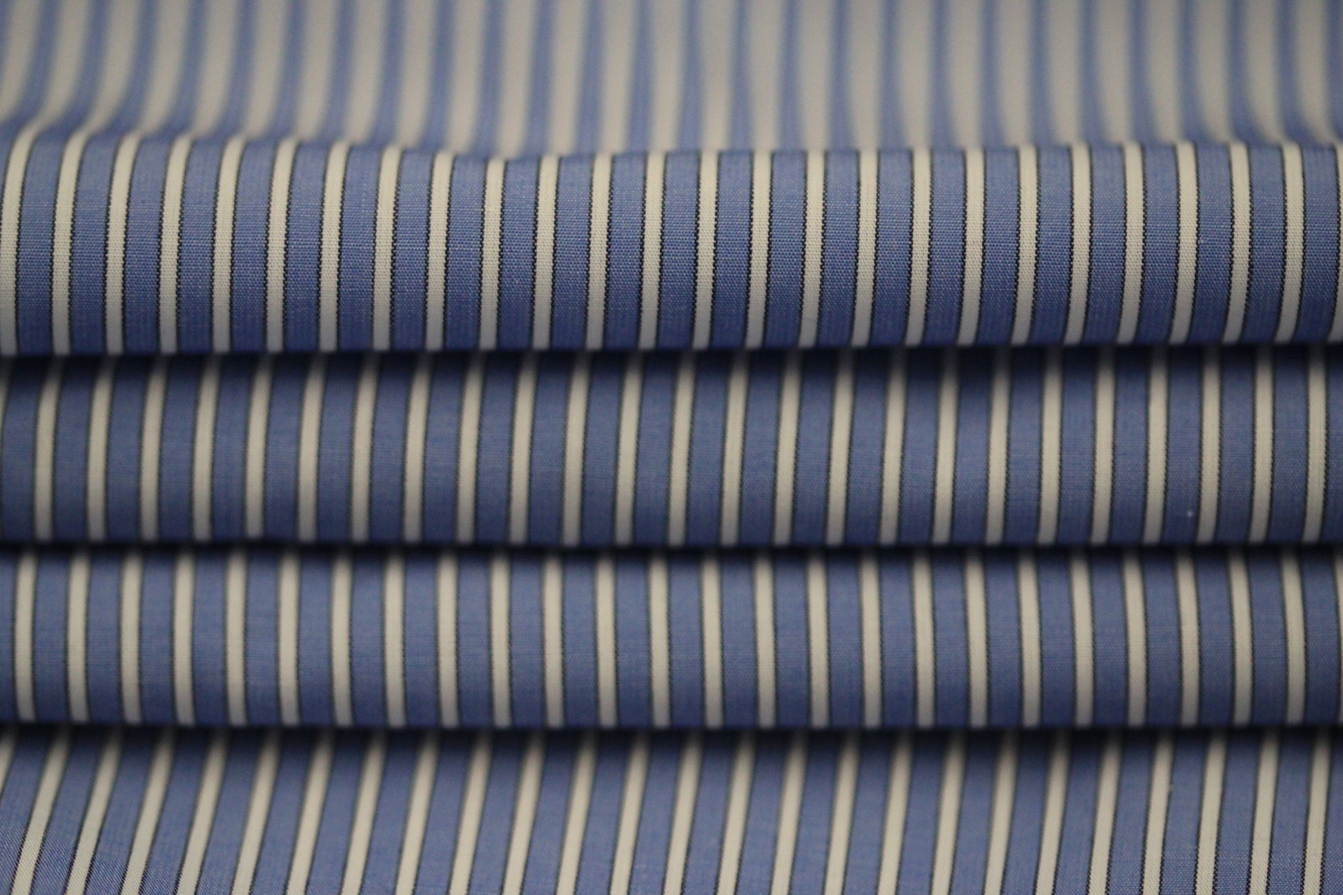 Tissu popeline de coton  prestige - à rayures - blanc et bleu ciel - photo 2/4 | So Tissus