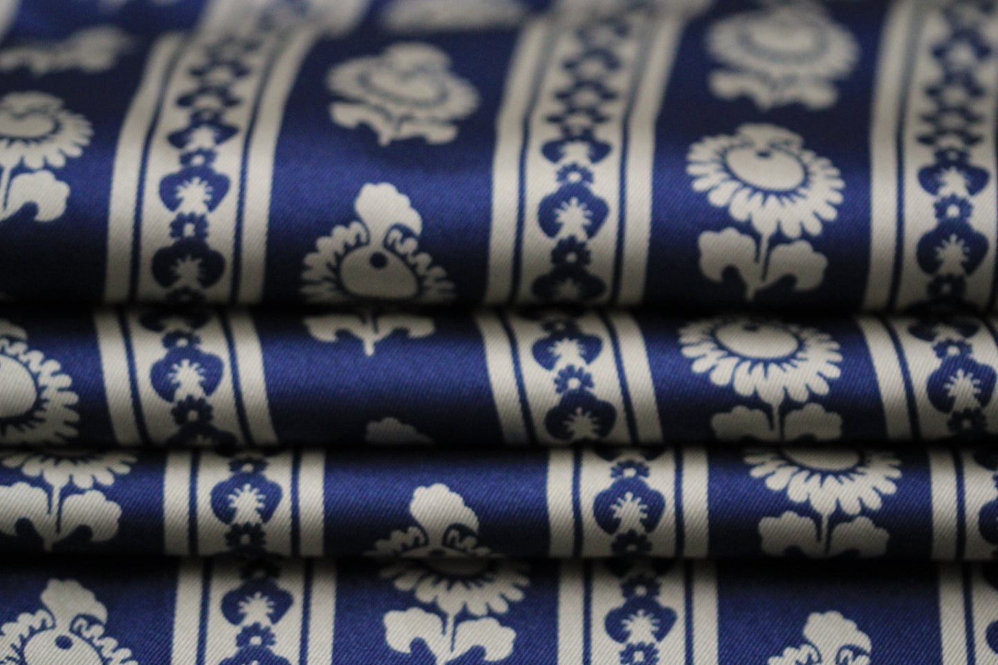 Tissu twill - imprimé linéaire - beige et bleu marine - photo 2/5 | So Tissus