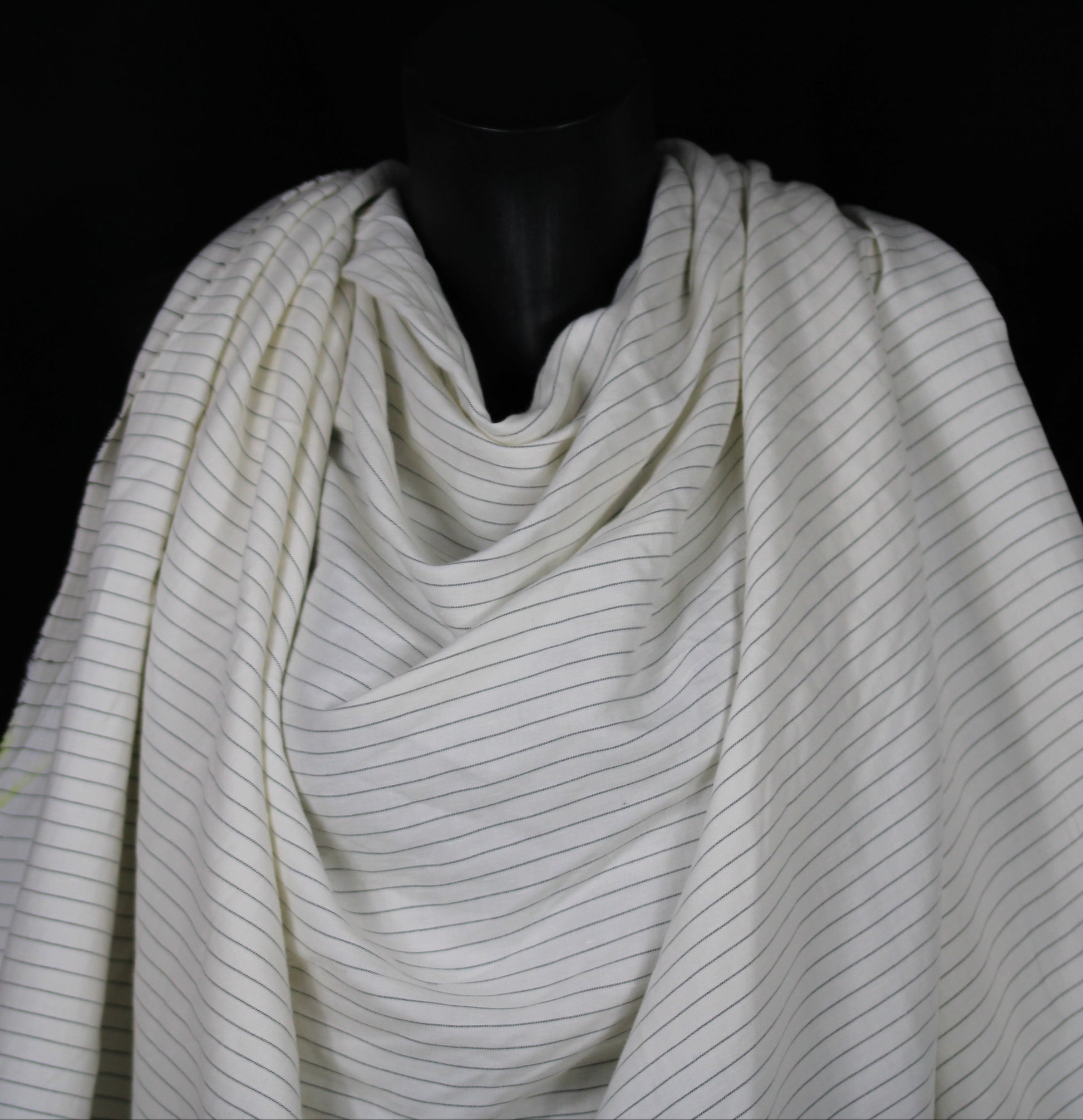 Tissu twill coton et lin -à rayures large - blanc et noir - photo 4/5 | So Tissus
