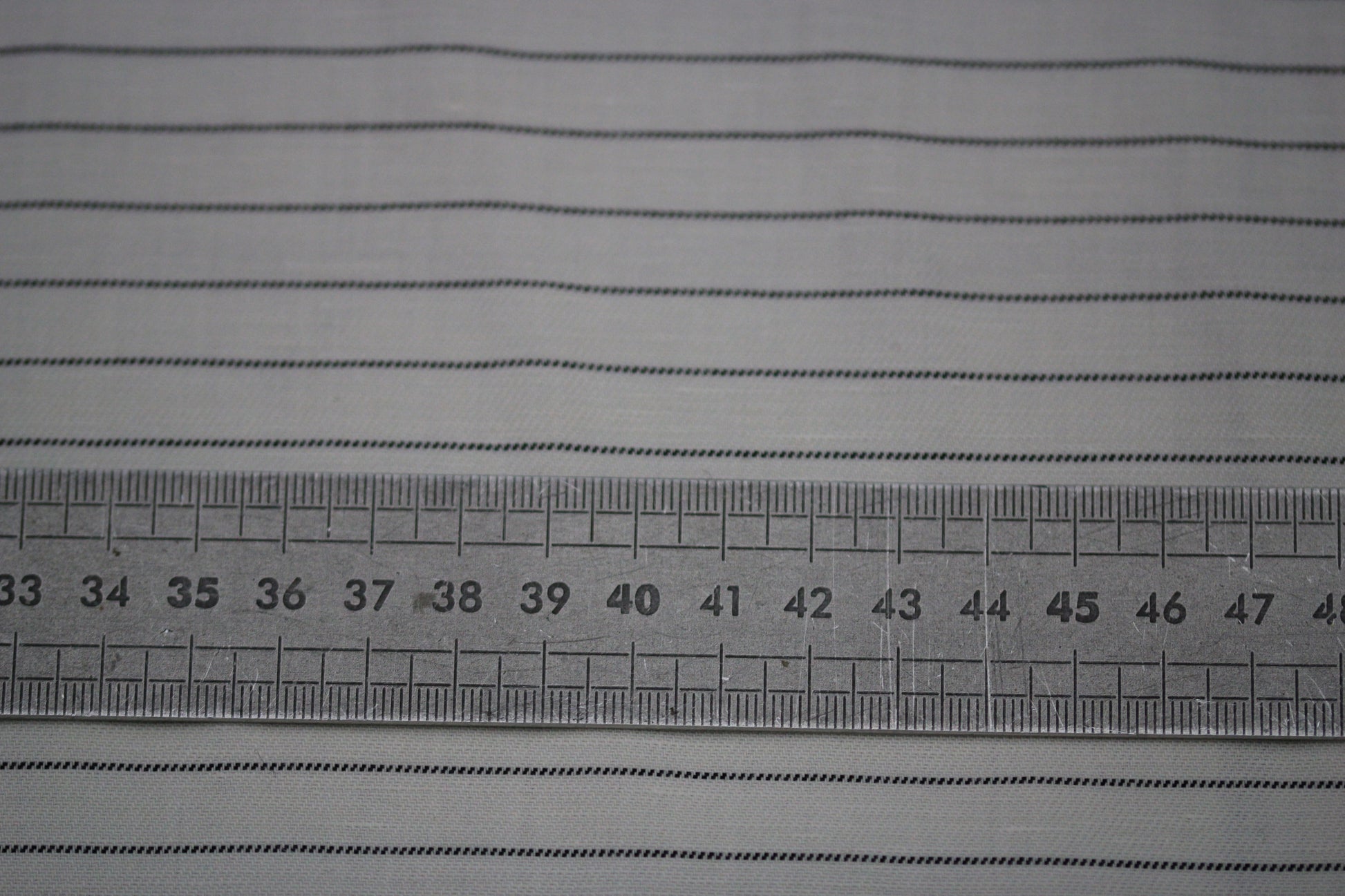 Tissu twill coton et lin -à rayures large - blanc et noir - photo 5/5 | So Tissus
