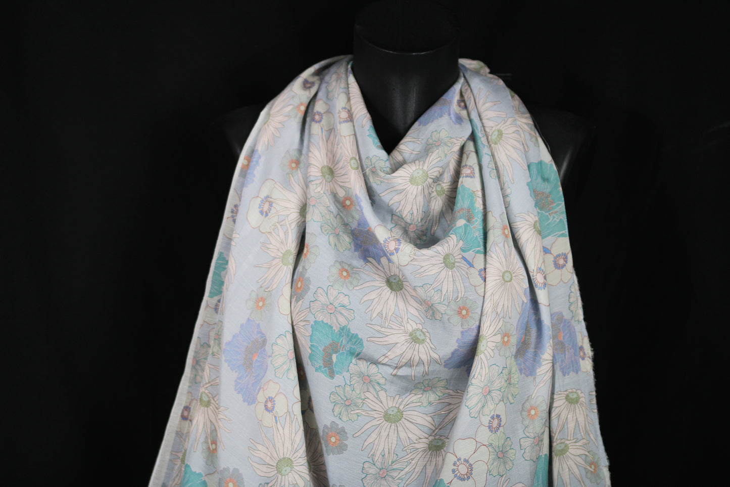 Tissu lin viscose - imprimé fleuri - ton bleu pastel