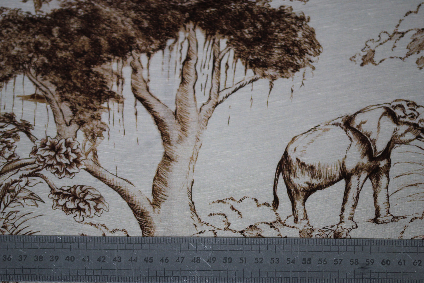 Tissu lin et soie  - imprime toile de jouy - écru et marron