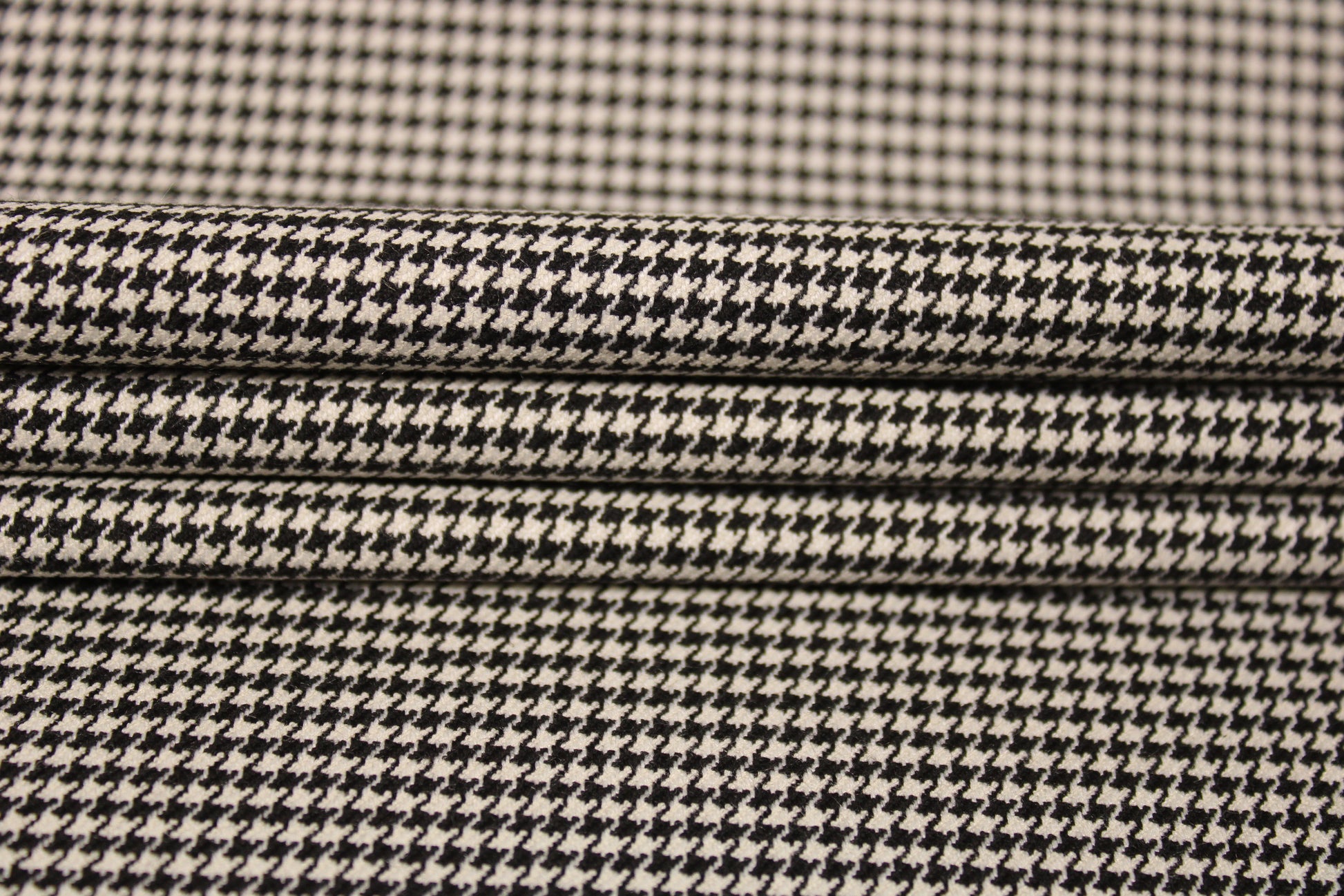 Tissu effet laine froide - pied de puce - blanc et noir - photo 2/5 | So Tissus