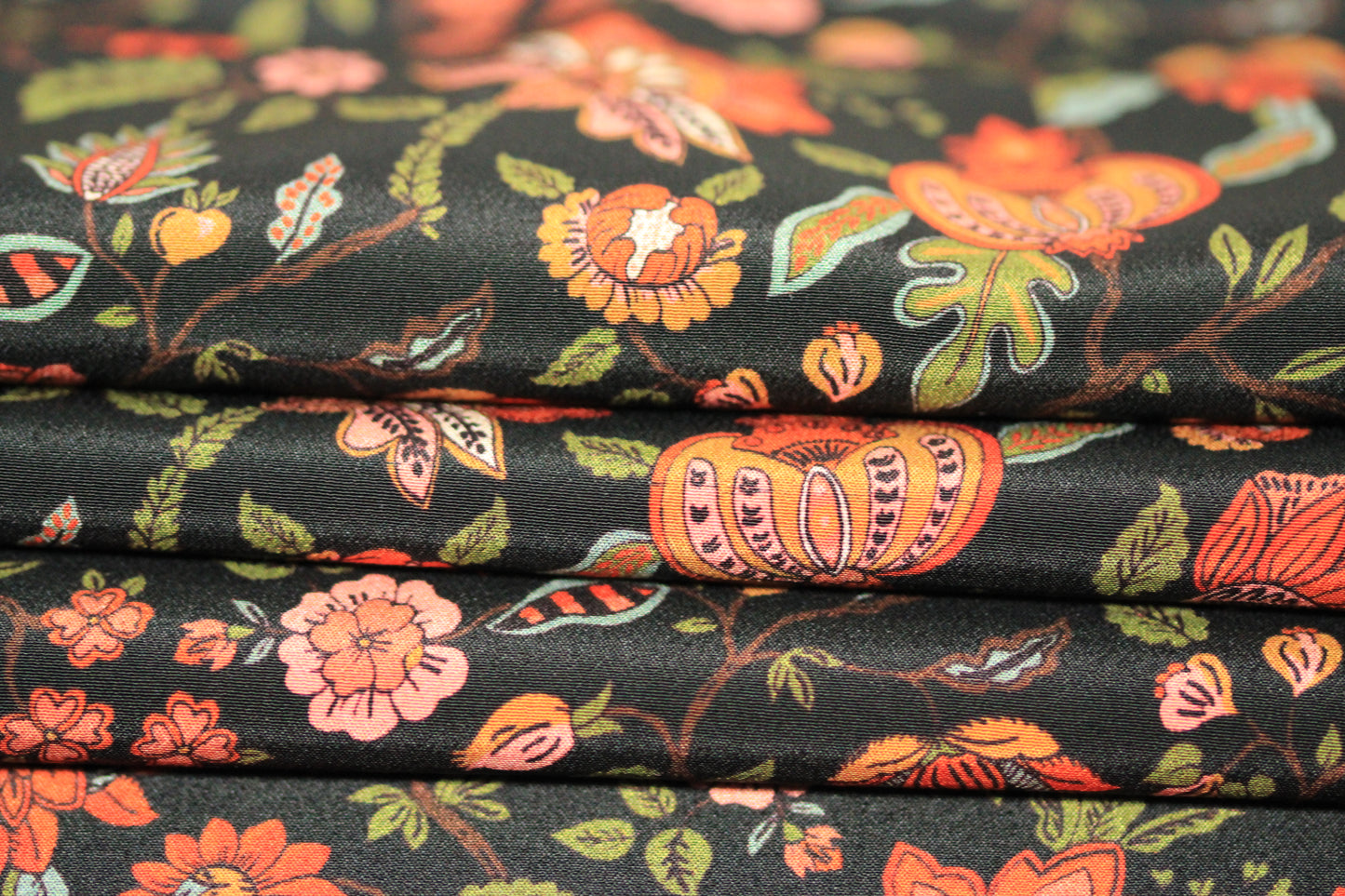 Tissu crêpe de chine 100% soie - imprimé fleuri - ton noir et rouille