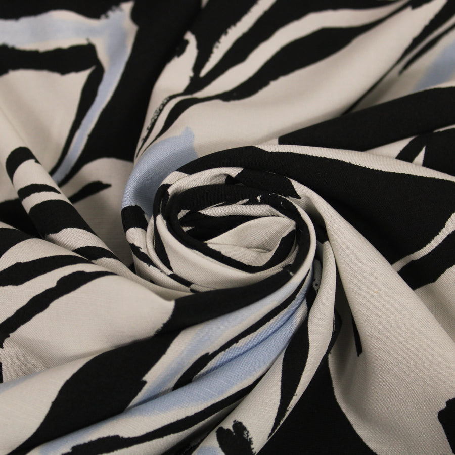 Tissu lin viscose -imprime grandes fleurs - noir, blanc et bleu ciel