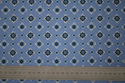Tissu viscose - effet lin - imprimé baroque - ton bleu ciel