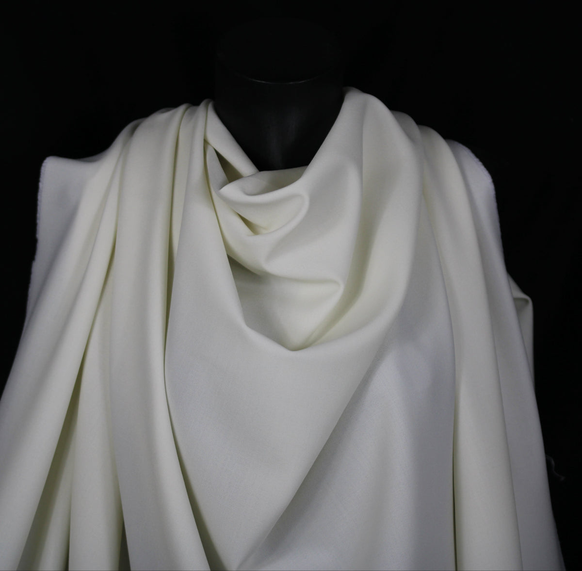 Tissu crêpe de laine - blanc cassé