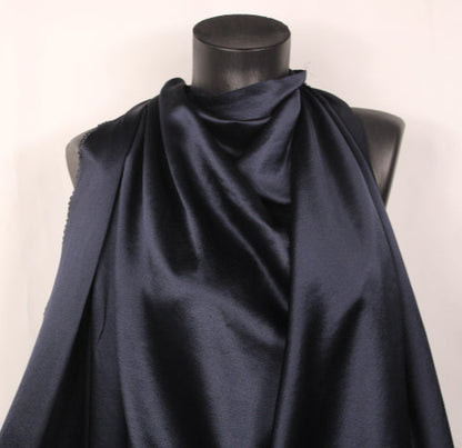 Tissu satin de soie - bleu marine - photo 4/4 | So Tissus
