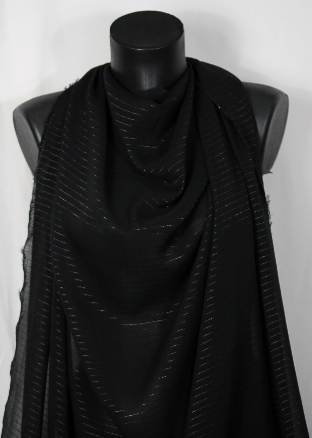 Tissu mousseline de soie - à rayures - noir et lurex
