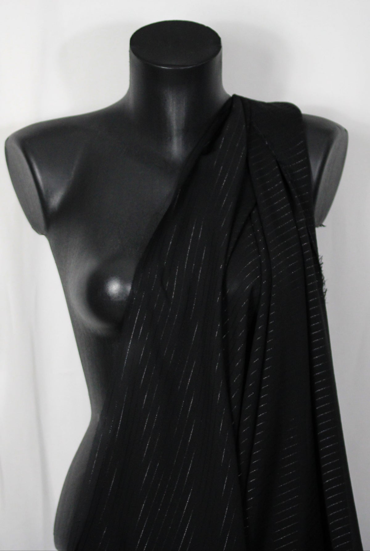 Tissu mousseline de soie - à rayures - noir et lurex