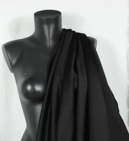 Tissu crêpe envers satin - noir - photo 3/4 | So Tissus