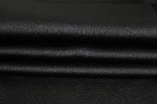 Tissu crêpe envers satin - noir - photo 2/4 | So Tissus