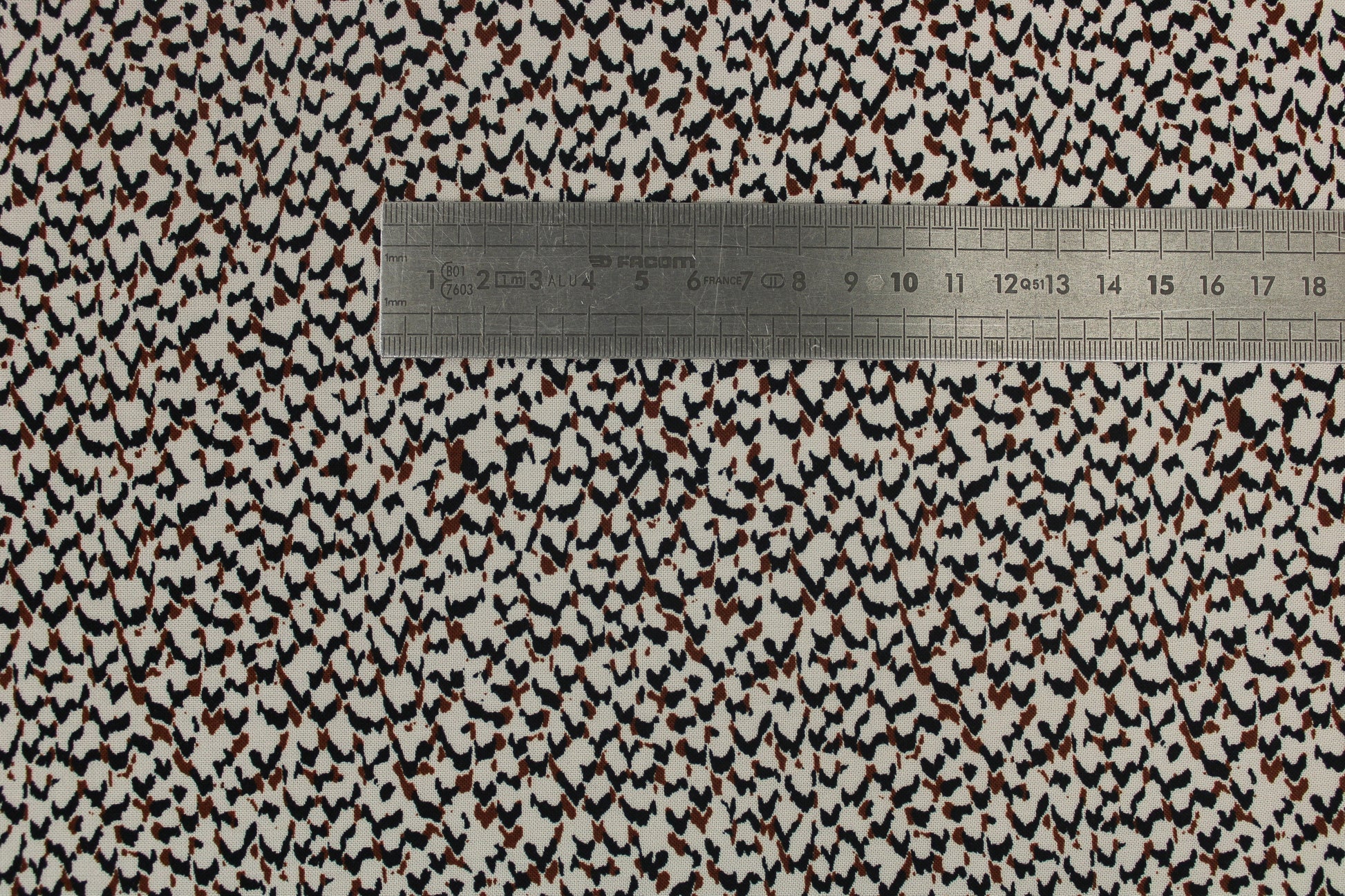 Tissu javanaise de viscose - imprimé tacheté - photo 2/4 | So Tissus