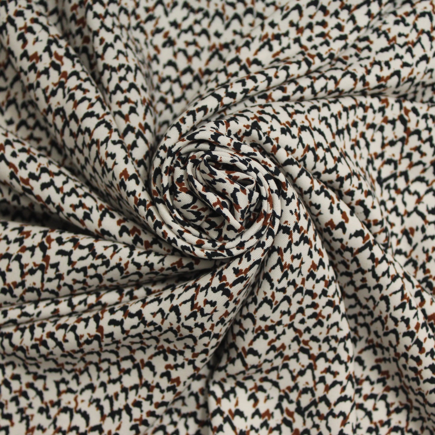 Tissu javanaise de viscose - imprimé tacheté - photo 1/4 | So Tissus
