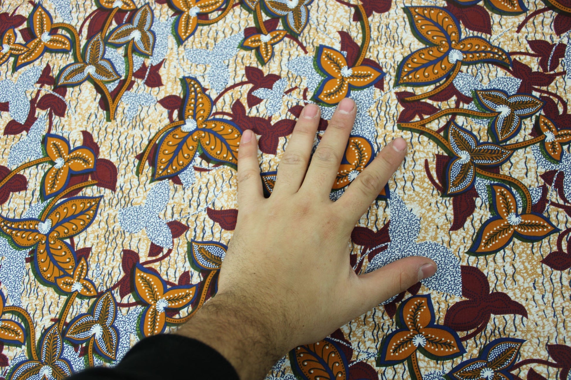 Tissu voile de coton - imprimé grosses fleurs - ton bleu et marron - photo 5/5 | So Tissus