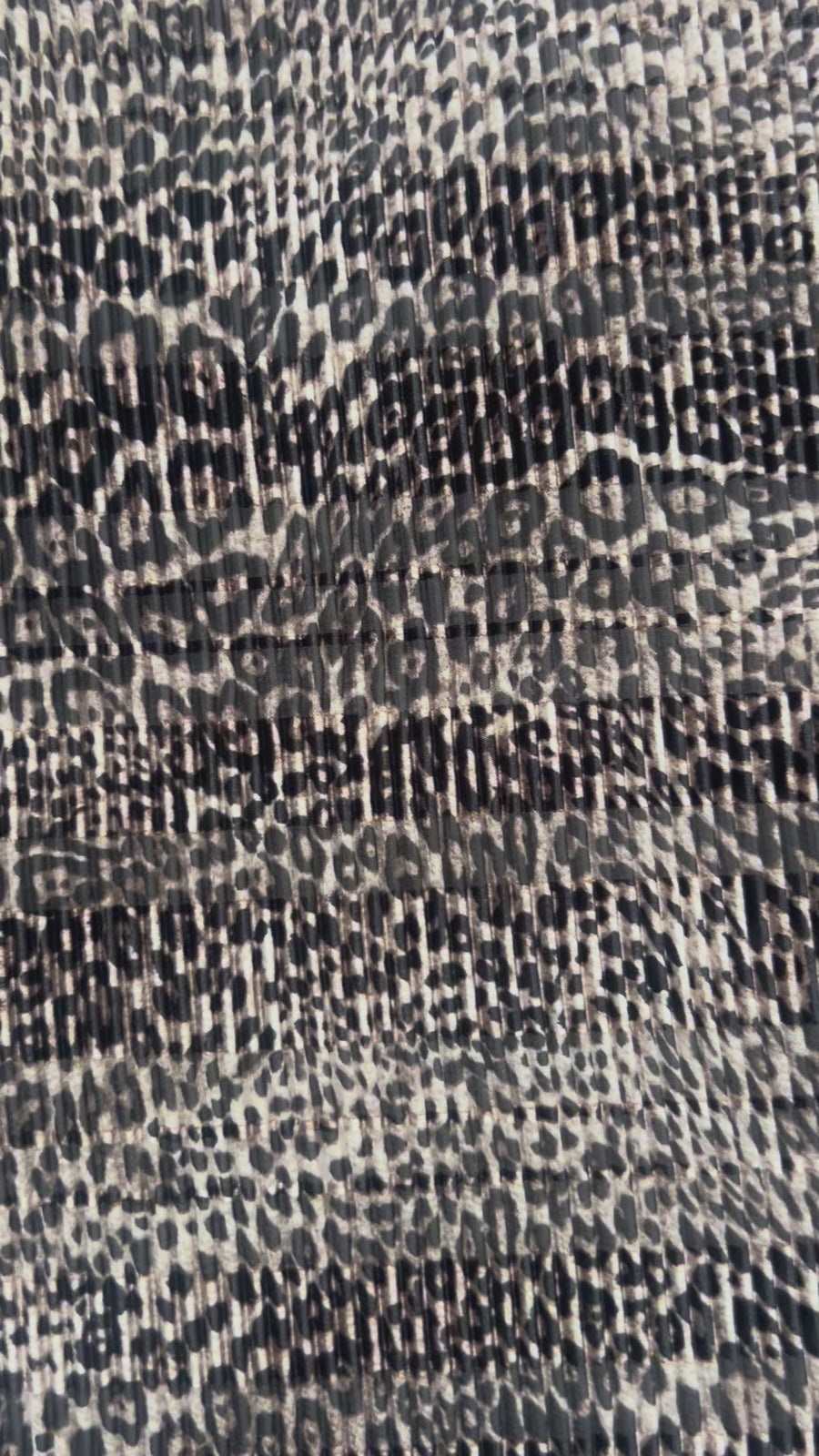 Tissu en PRE-COMMANDE - mousseline plissé cristal  - imprimé léopard