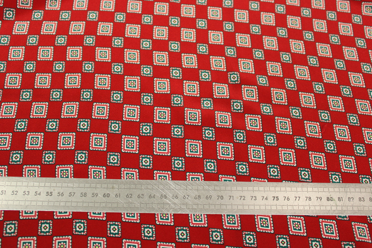 Tissu crêpe de chine 100% soie - imprimé carré - rouge et vert - photo 5/5 | So Tissus