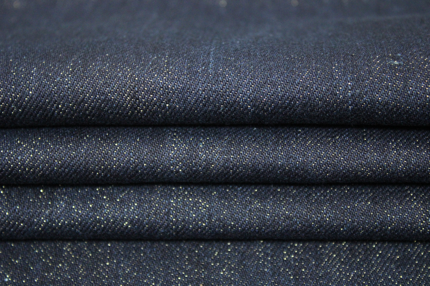 Tissu denim - brut et doré - photo 2/4 | So Tissus