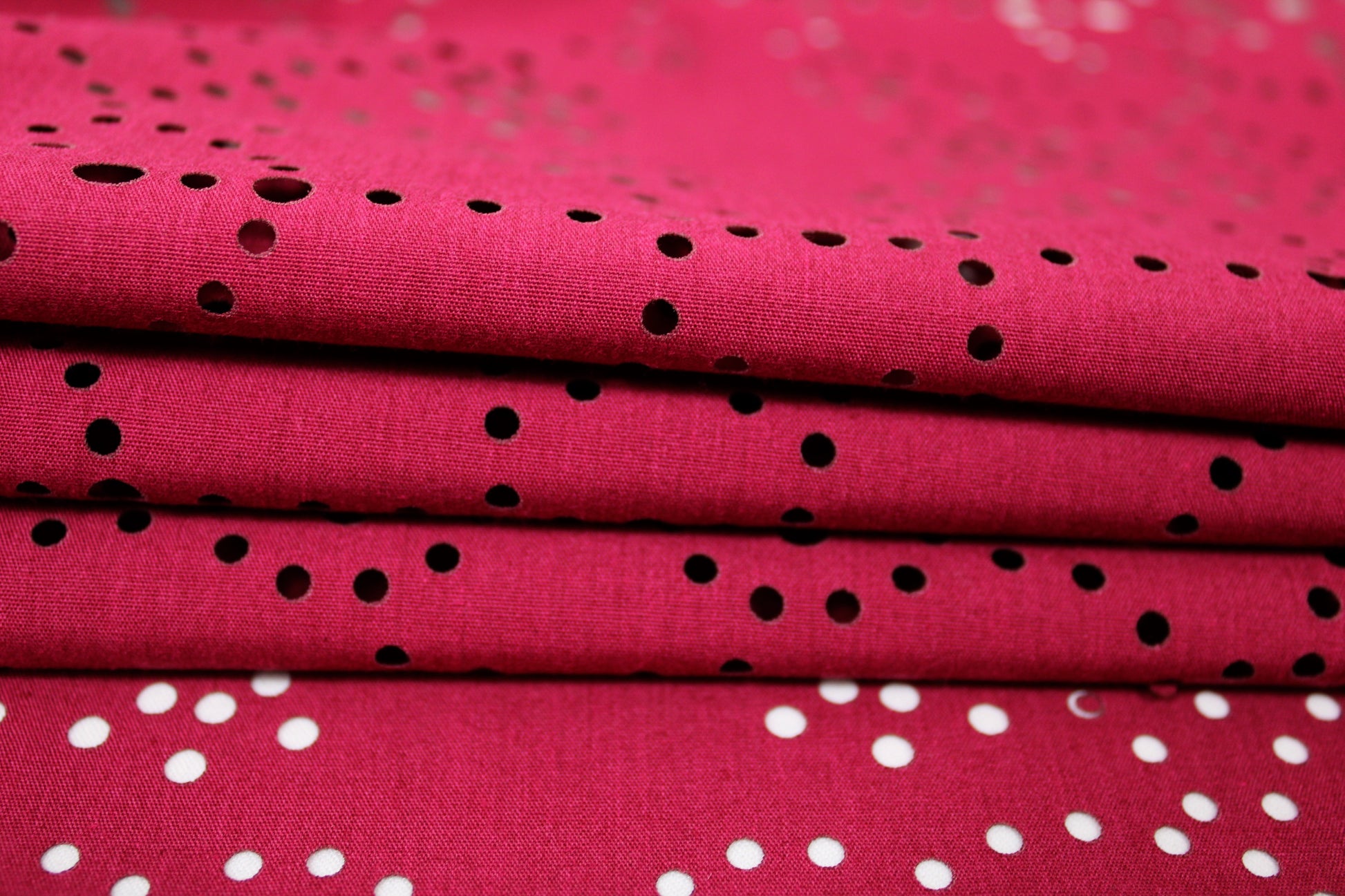 Tissu broderie anglaise au laser - framboise - photo 2/5 | So Tissus