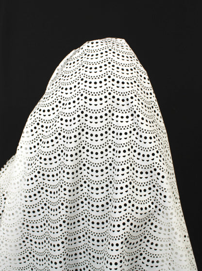 Tissu broderie anglaise au laser - blanc - photo 3/5 | So Tissus