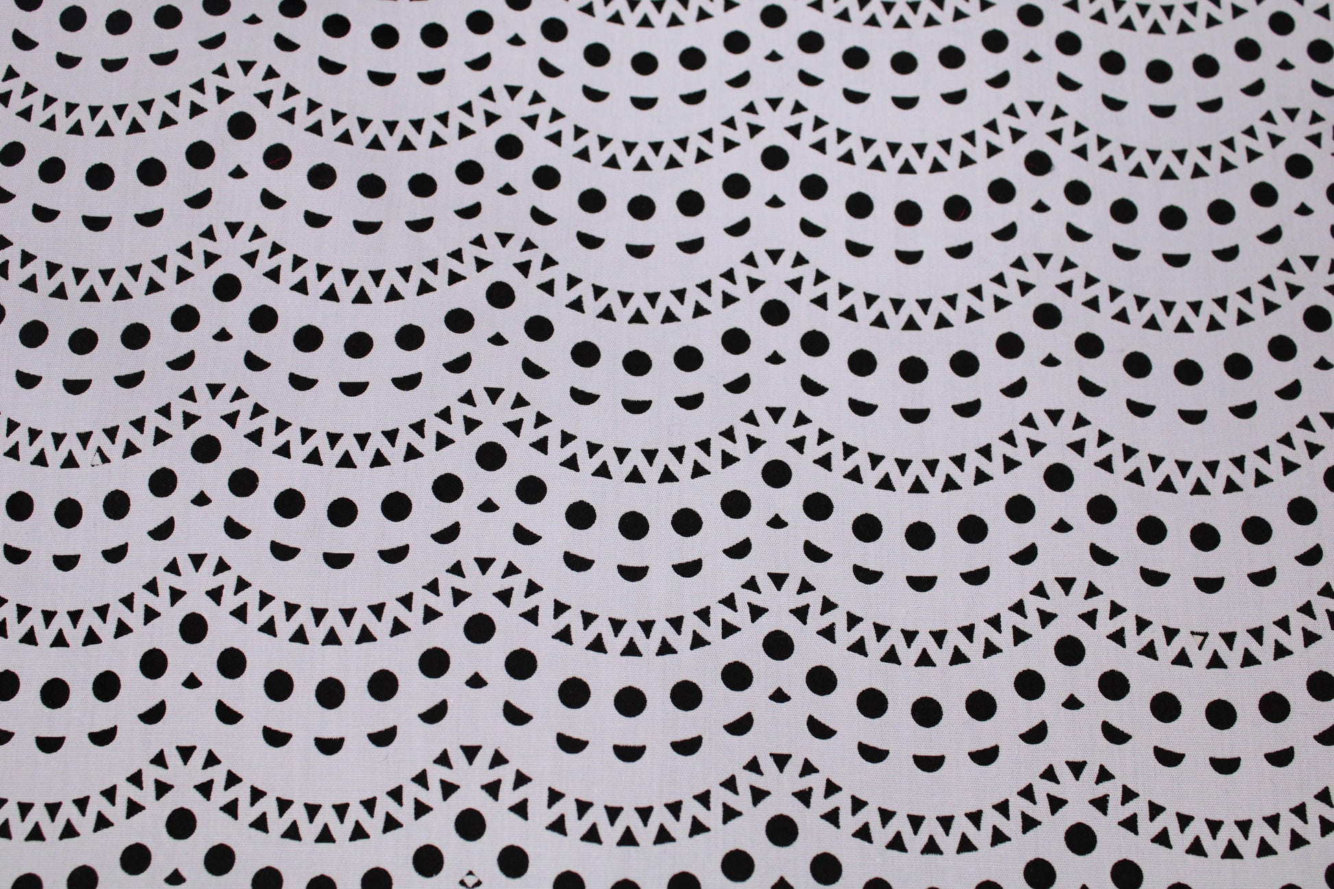 Tissu broderie anglaise au laser - blanc - photo 4/5 | So Tissus