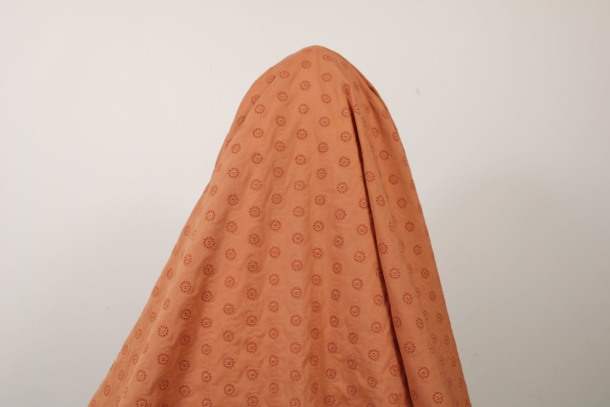 Tissu broderie anglaise - terracotta - photo 3/5 | So Tissus