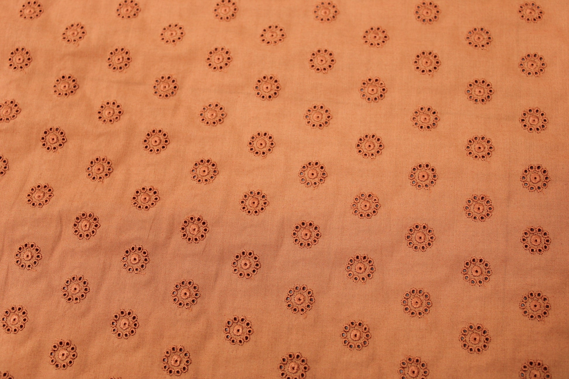 Tissu broderie anglaise - terracotta - photo 4/5 | So Tissus