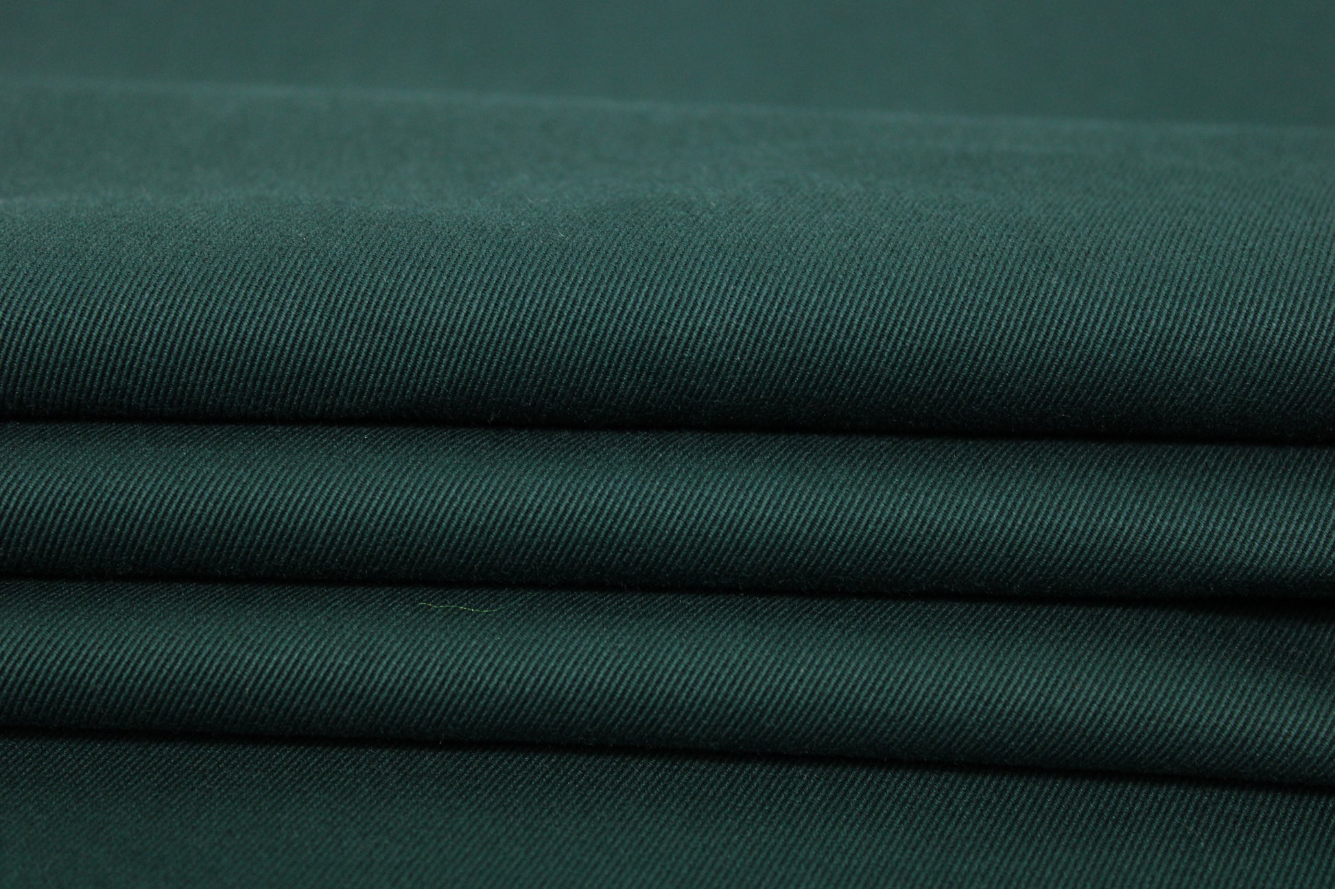 Tissu gabardine de coton prestige - vert sapin - photo 2/3 | So Tissus