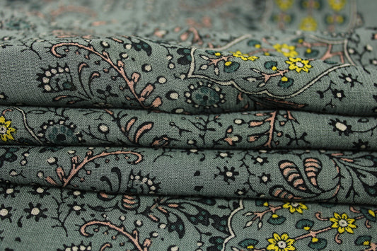 Tissu crêpe viscose - imprimé fleuri - ton gris vert - photo 2/5 | So Tissus